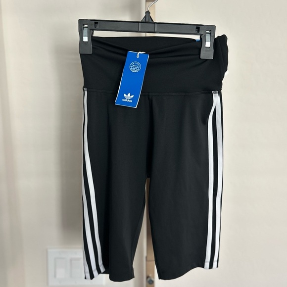 NWT Adidas Originals Women’s Black And White High Waist Biker Shorts - Picture 3 of 8